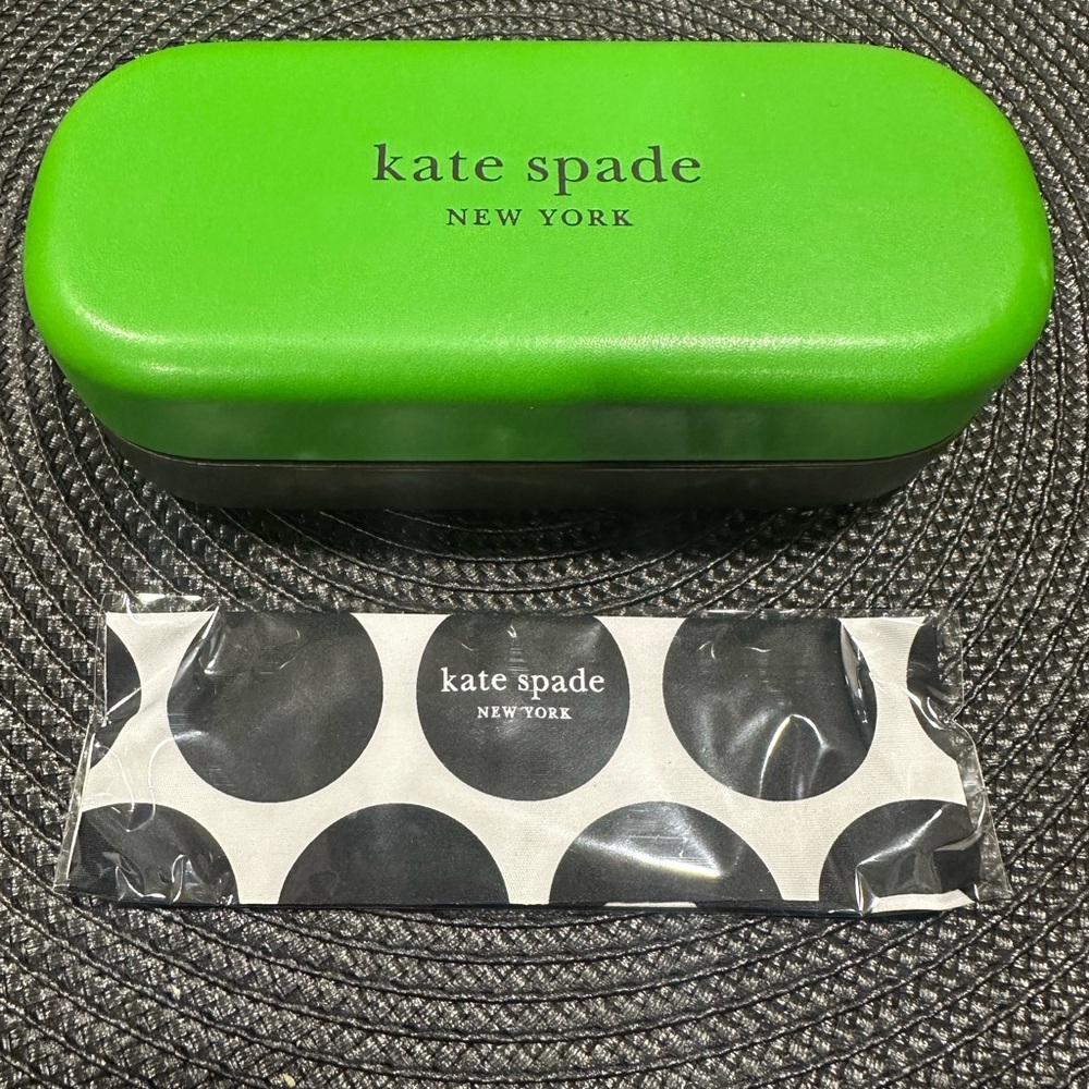 New Kate Spade Vibrant Green Glasses Case with Polka Dot Cloth